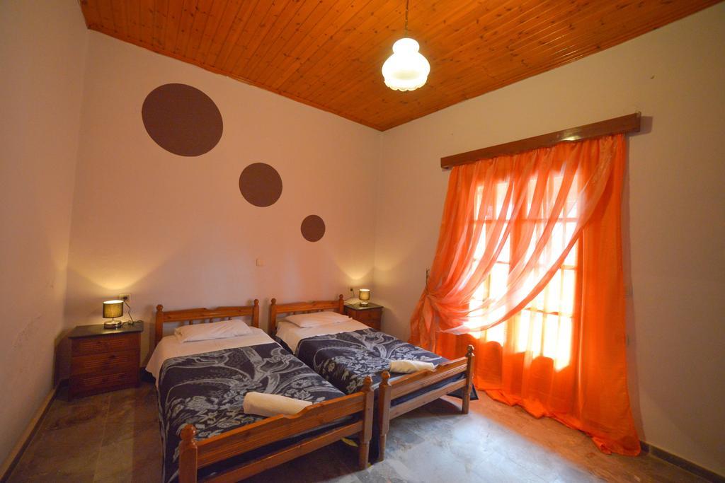 Giannis And Fridas Garden Apartment Sidari  Bilik gambar
